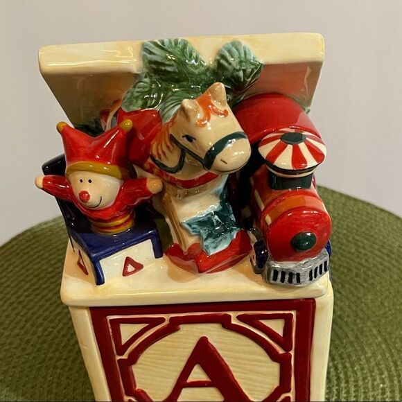 Pfaltzgraff Holiday Garland Candy dish ABC block with lid NWT - Picture 4 of 12